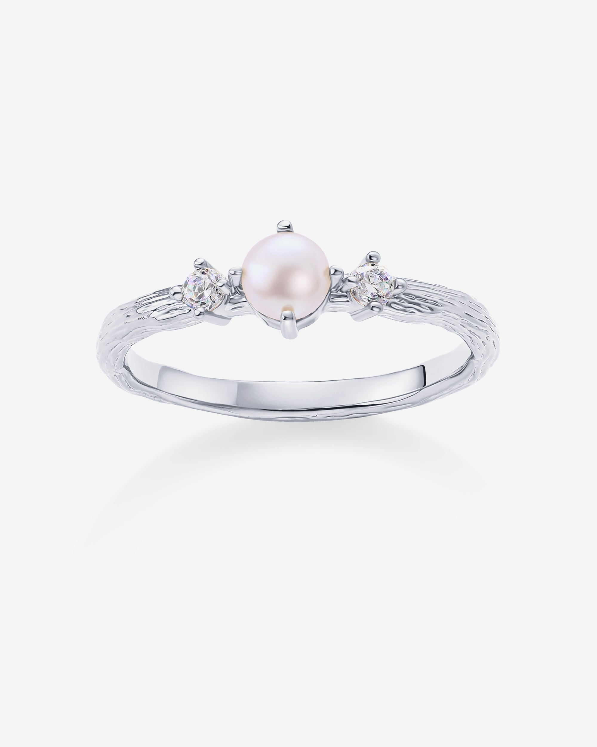 Pearl Hammered Ring