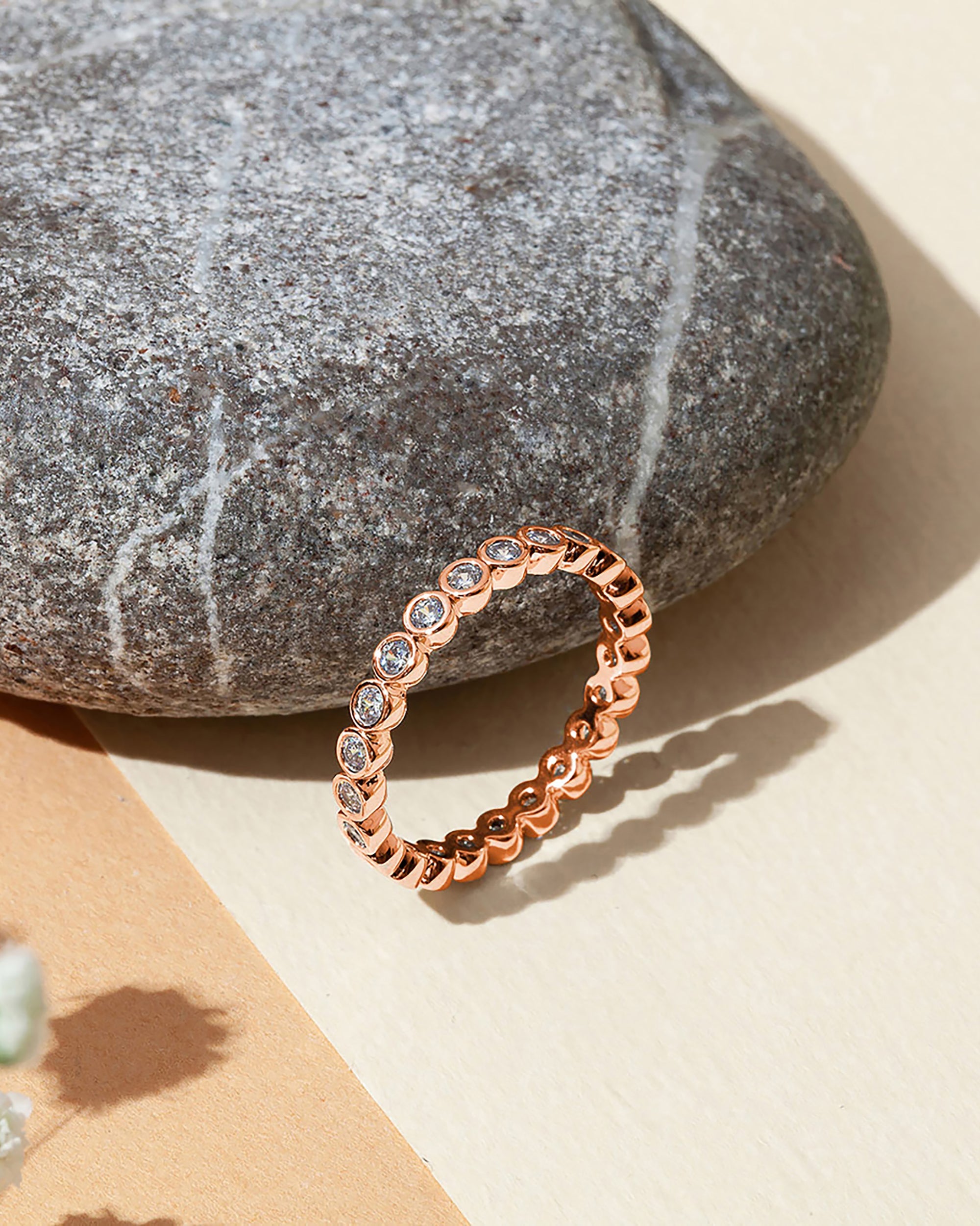 Lola Eternity Band