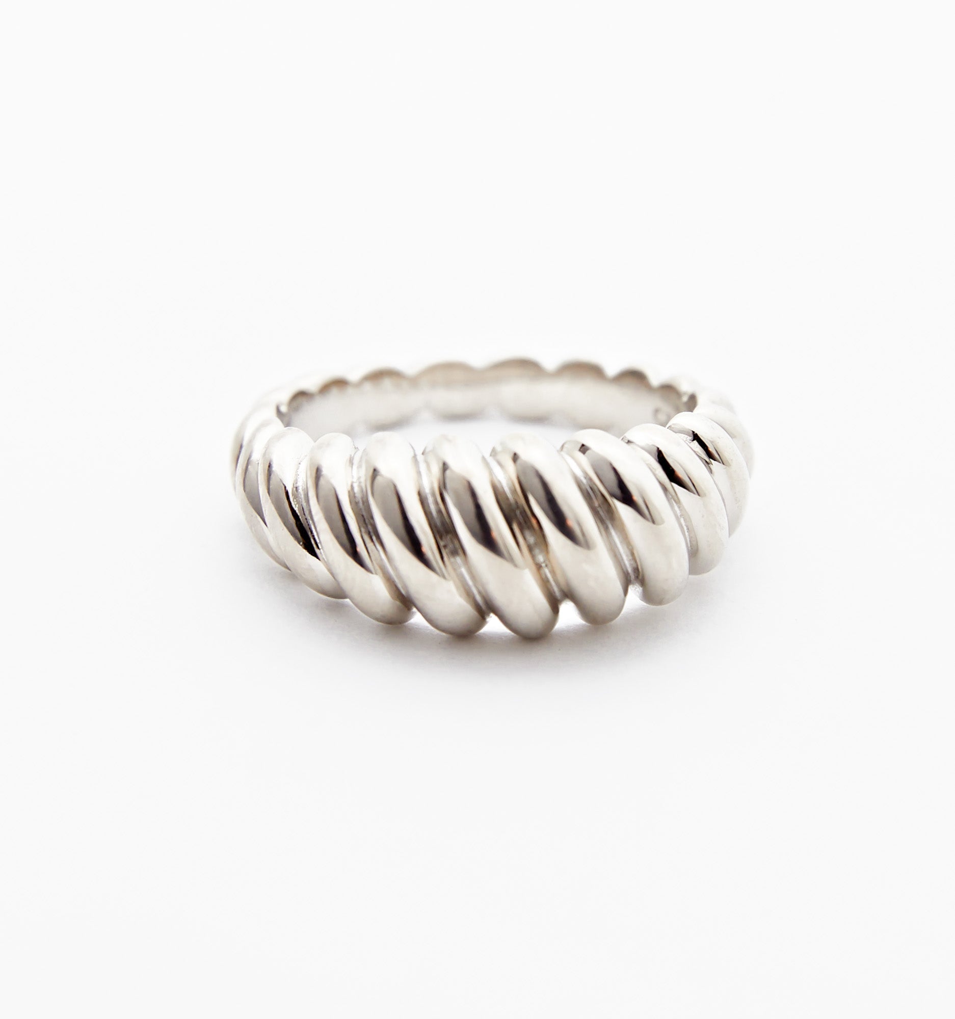 Swell Twist Ring