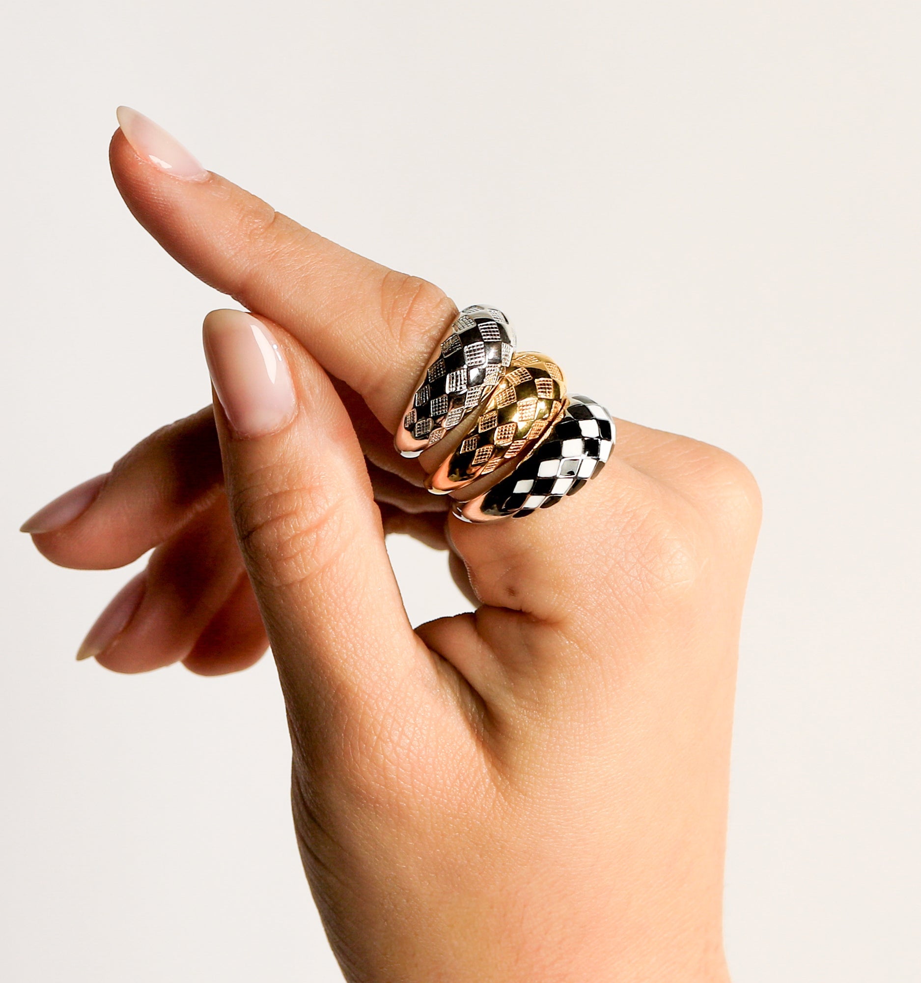Checker Ring - Black And White