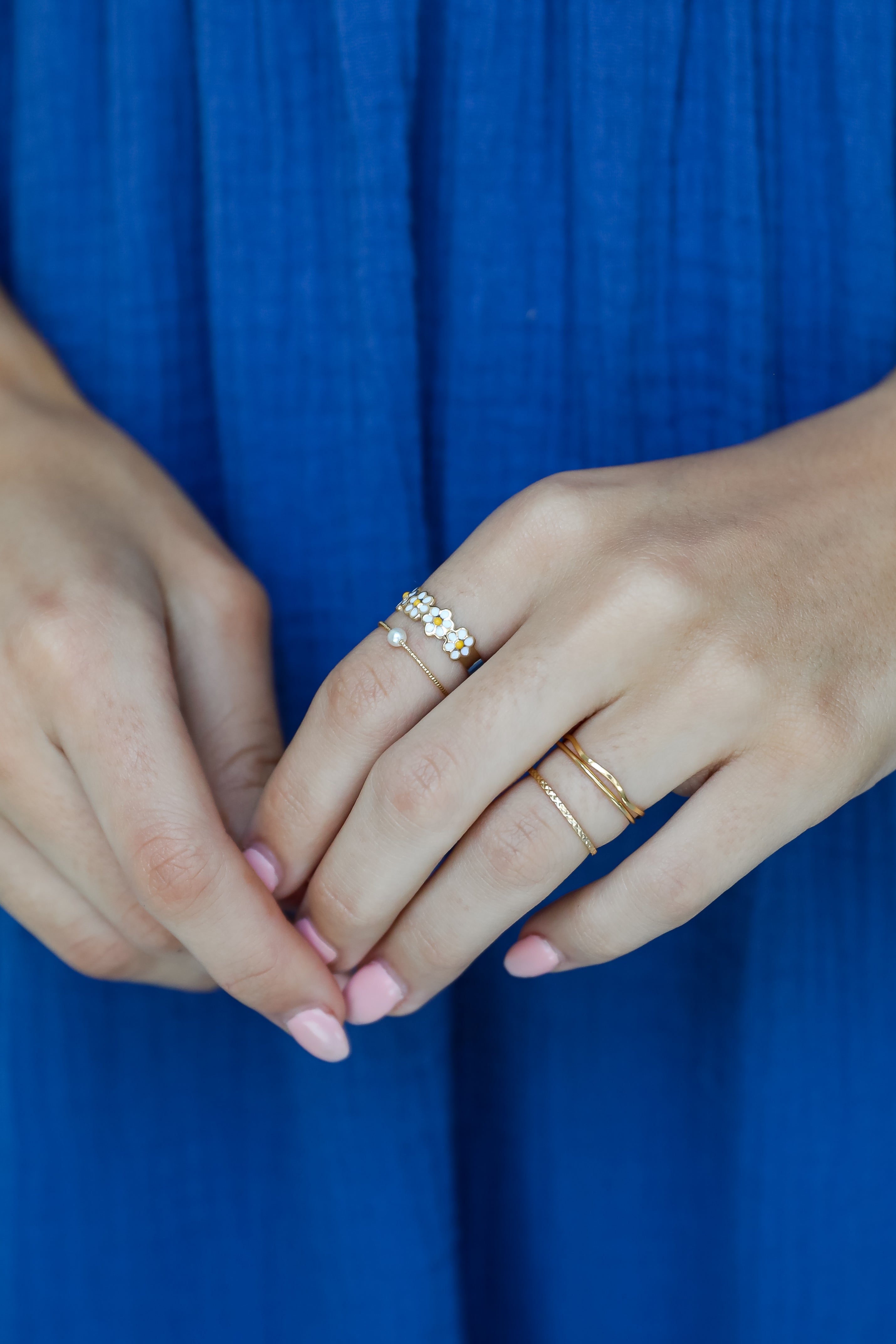 Serena Gold Daisy Ring Set