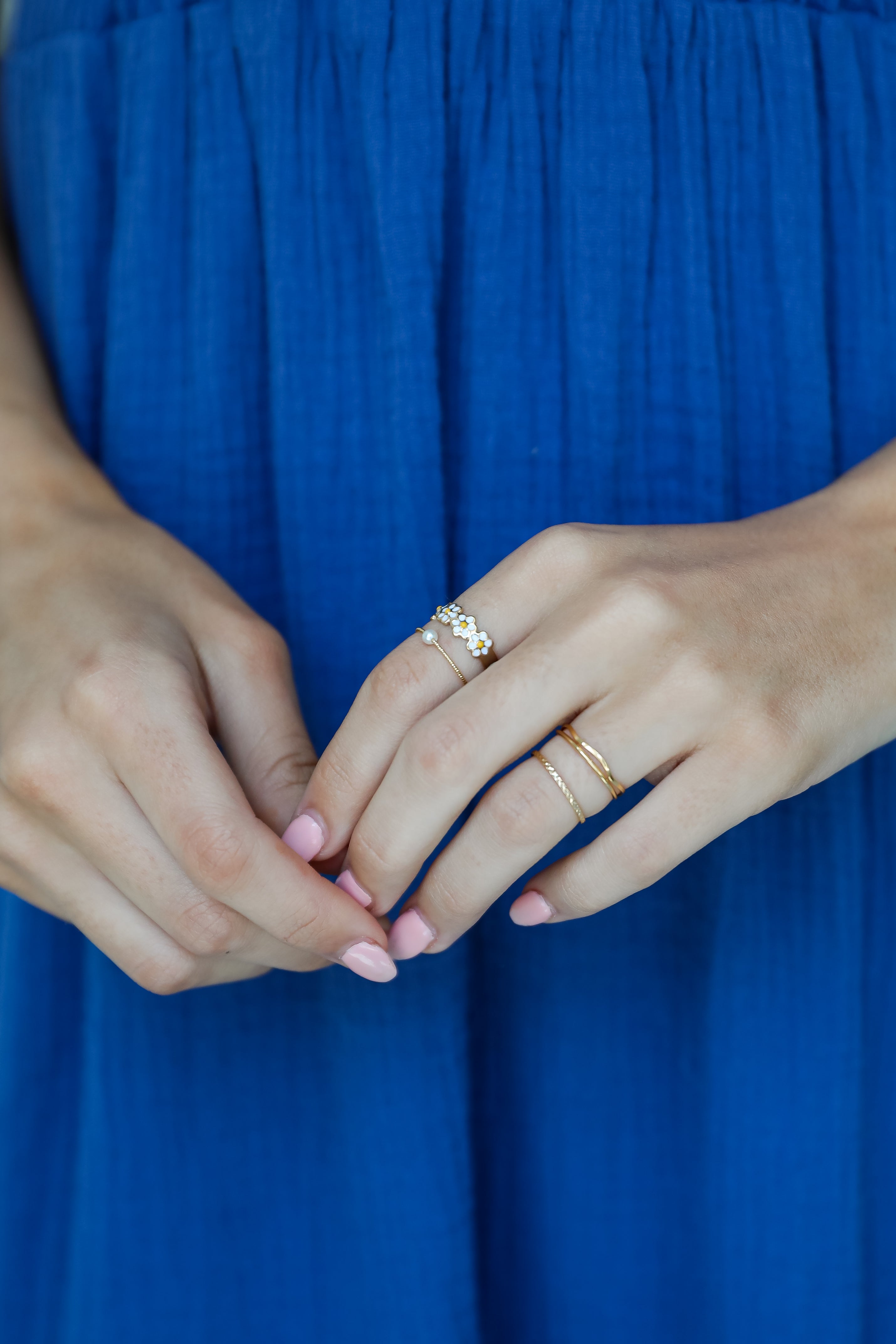 Serena Gold Daisy Ring Set